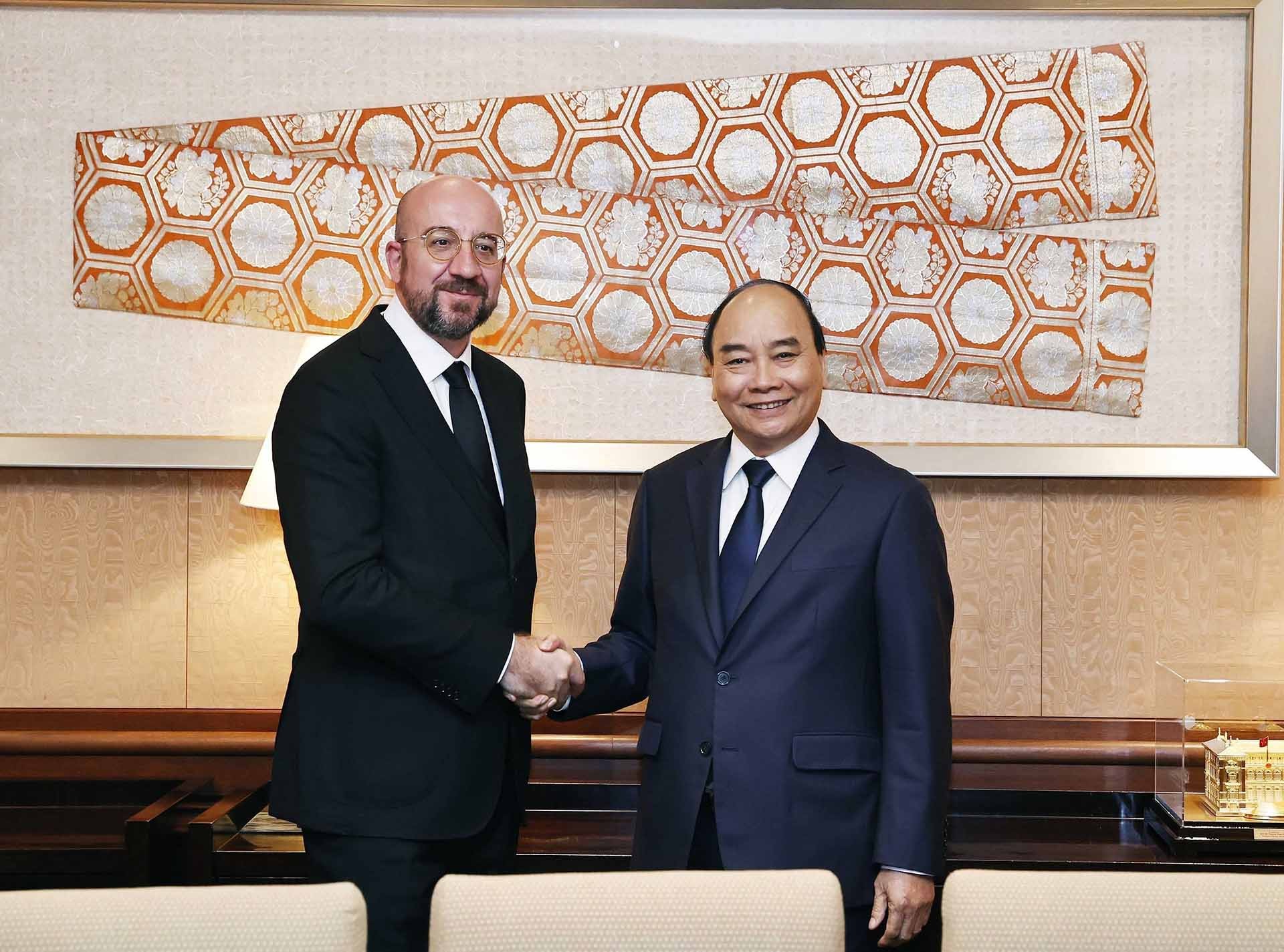 Chủ tịch nước Nguyễn Xuân Phúc gặp Chủ tịch Hội đồng châu Âu Charles Michel. (Nguồn: TTXVN)