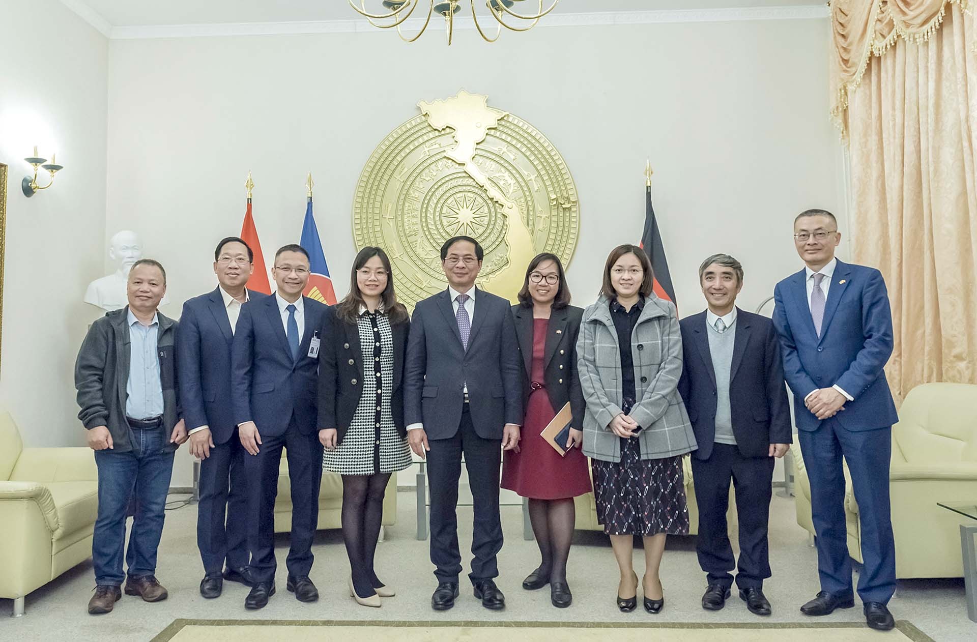 Bộ trưởng Ngoại giao Bùi Thanh Sơn: Cộng đồng người Việt Nam tại Đức hãy là cầu nối vững chắc cho quan hệ giữa hai nước