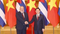 Chủ tịch Quốc hội Vương Đình Huệ hội kiến Thủ tướng Cuba Manuel Marrero Cruz