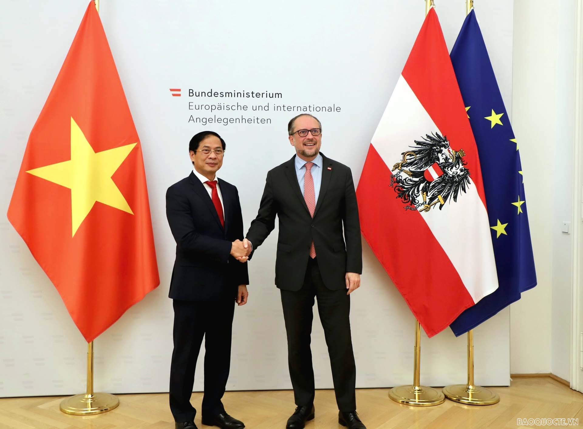 Bộ trưởng Bùi Thanh Sơn và Bộ trưởng Ngoại giao Alexander Schallenberg.