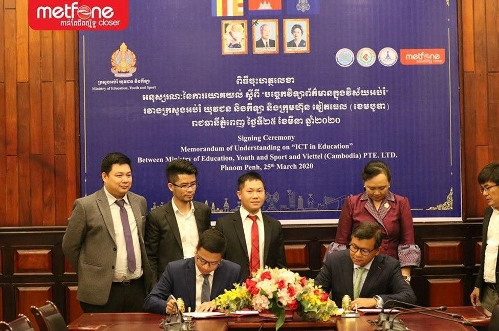 Công ty Metfone (03/04) đã thành lập quỹ từ thiện với tên gọi: “Quỹ Metfone chống Covid-19” nhằm chung tay với Chính phủ và nhân dân Campuchia trong cuộc chiến chống Covid-19. Vai trò của Đảng bộ tại Campuchia trong cuộc chiến với đại dịch Covid-19