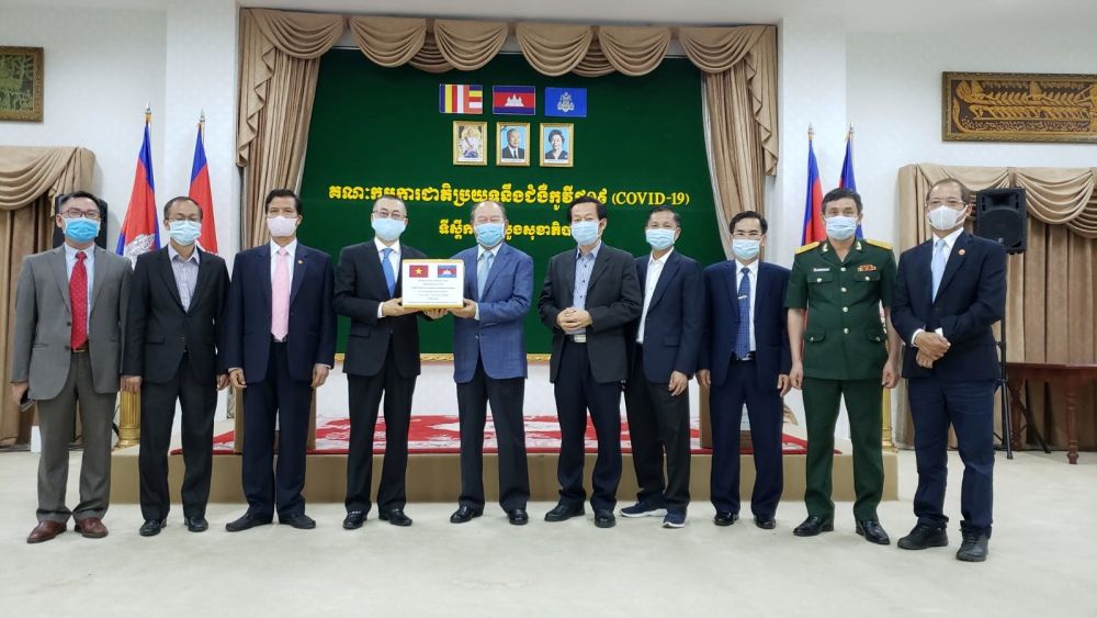 Vai trò của Đảng bộ nước tại Campuchia trong cuộc chiến với đại dịch Covid-19 Vai trò của Đảng bộ tại Campuchia trong cuộc chiến với đại dịch Covid-19