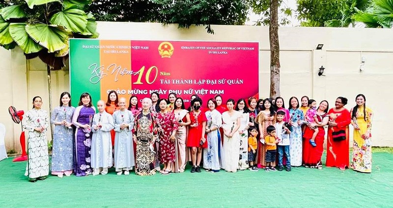 Kỷ niệm 10 năm tái thành lập Đại sứ quán và chào mừng ngày Phụ nữ Việt Nam tại Sri Lanka Kỷ niệm 10 năm tái thành lập Đại sứ quán và chào mừng ngày Phụ nữ Việt Nam tại Sri Lanka