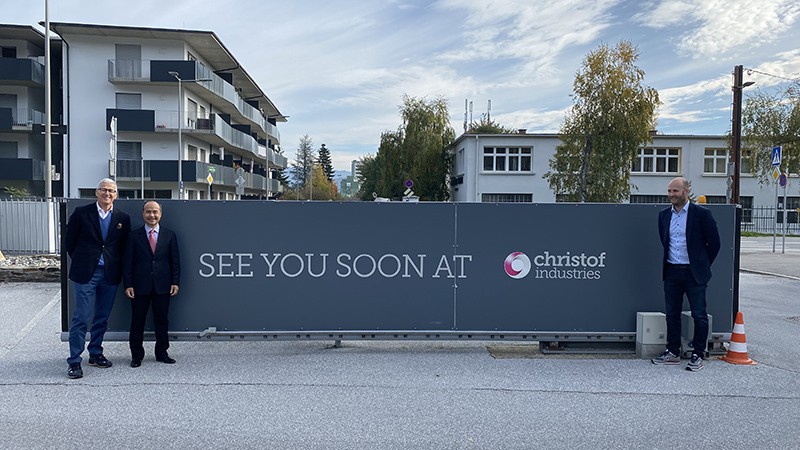 Đại sứ Nguyễn Trung Kiên thăm doanh nghiệp địa phương Christof Industries.