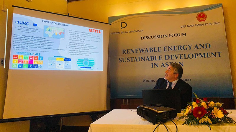 Công ty Setel giới thiệu dự án đã được Ủy ban Châu Âu tài trợ trong khuôn khổ Chương trình “Hợp tác Thành thị và Khu vực Quốc tế” (IURC) giai đoạn 2, để thực hiện tại Đà Lạt và Hà Tĩnh