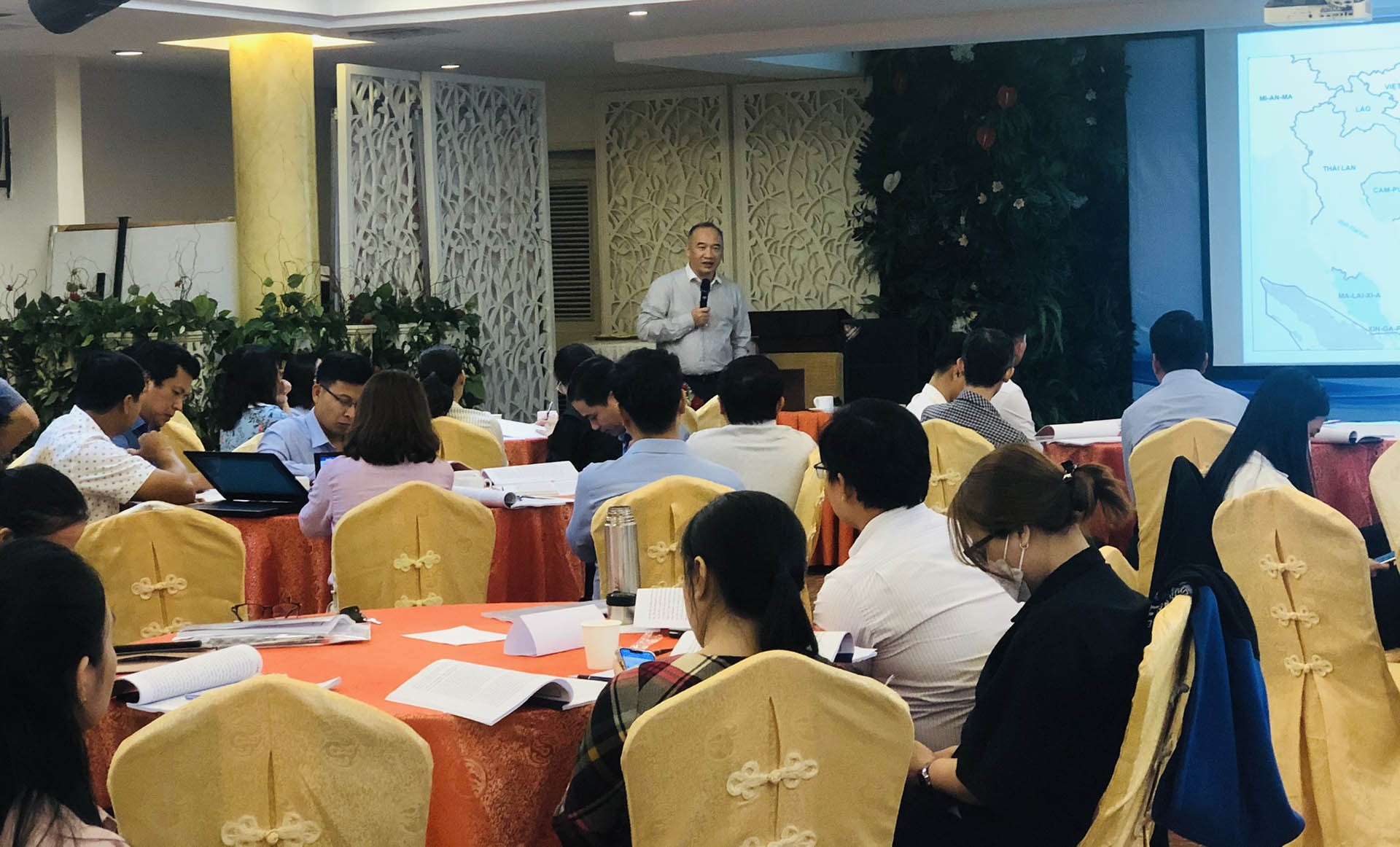 Bồi dưỡng kiến thức và kỹ năng hội nhập quốc tế cho công chức, viên chức TP. Hồ Chí Minh và các tỉnh, thành phố phía Nam