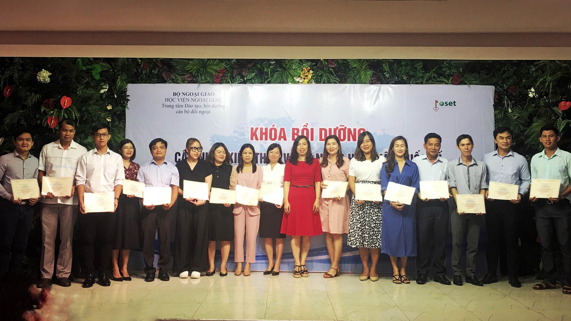 Bồi dưỡng kiến thức và kỹ năng hội nhập quốc tế cho công chức, viên chức TP. Hồ Chí Minh và các tỉnh, thành phố phía Nam