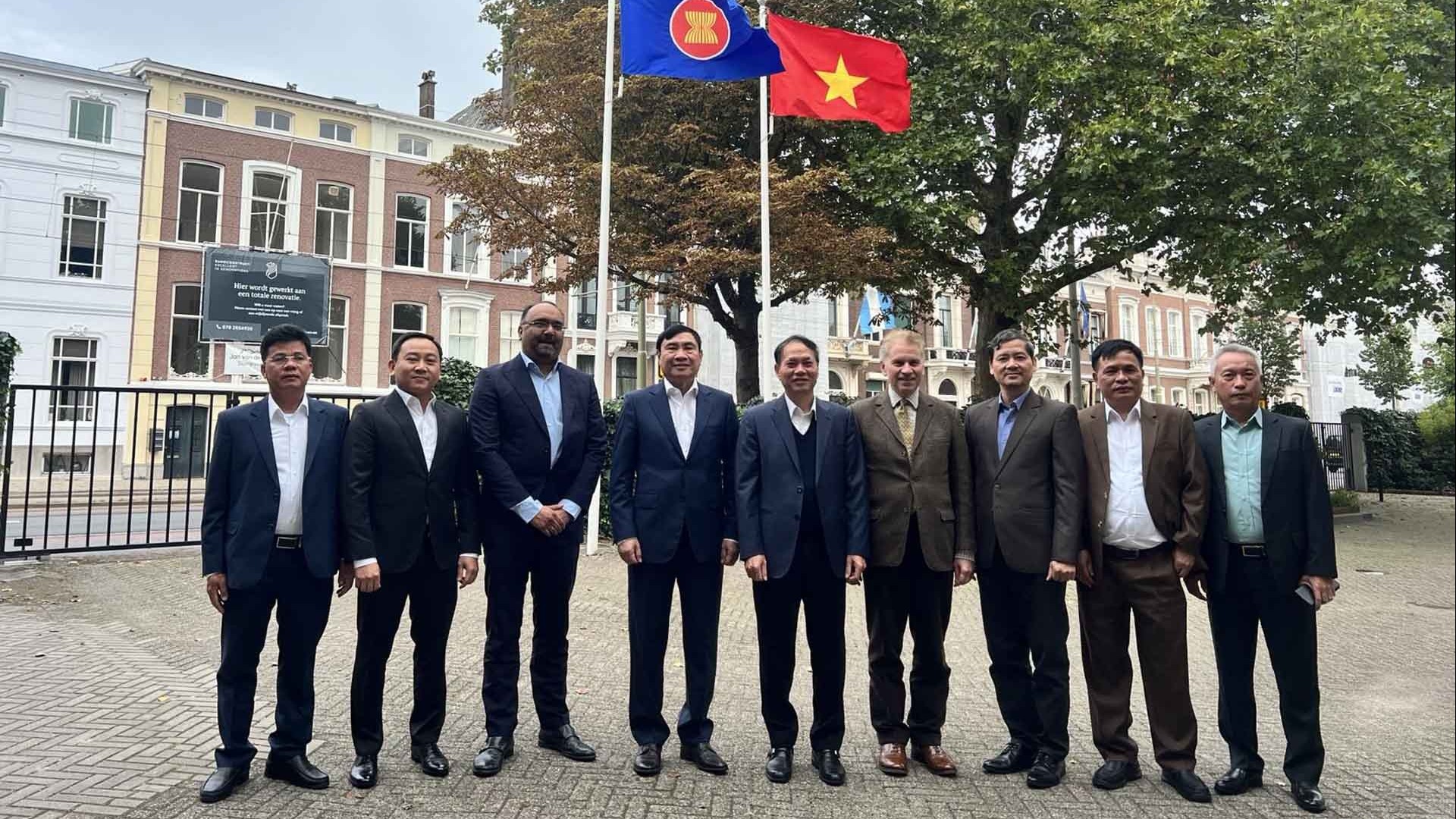 Đoàn Ban Nội chính Trung ương tìm hiểu về phòng chống tham nhũng tại Hà Lan