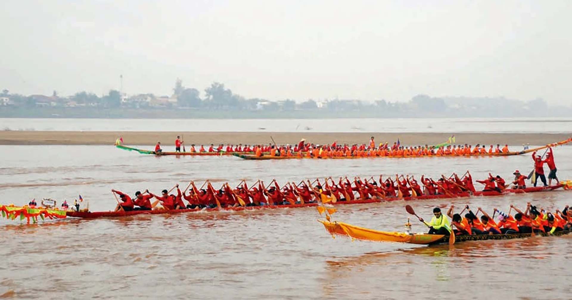Vào mùa Lễ hội Mãn Chay...