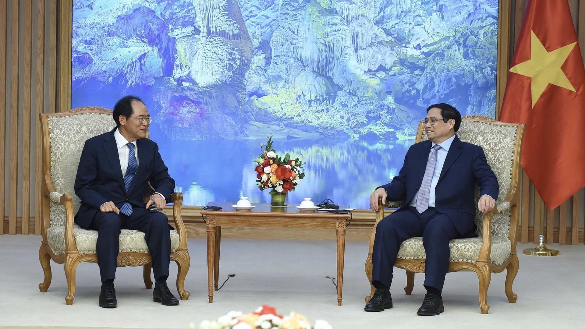 Thủ tướng Phạm Minh Chính tiếp Đại sứ Hàn Quốc Park Noh Wan