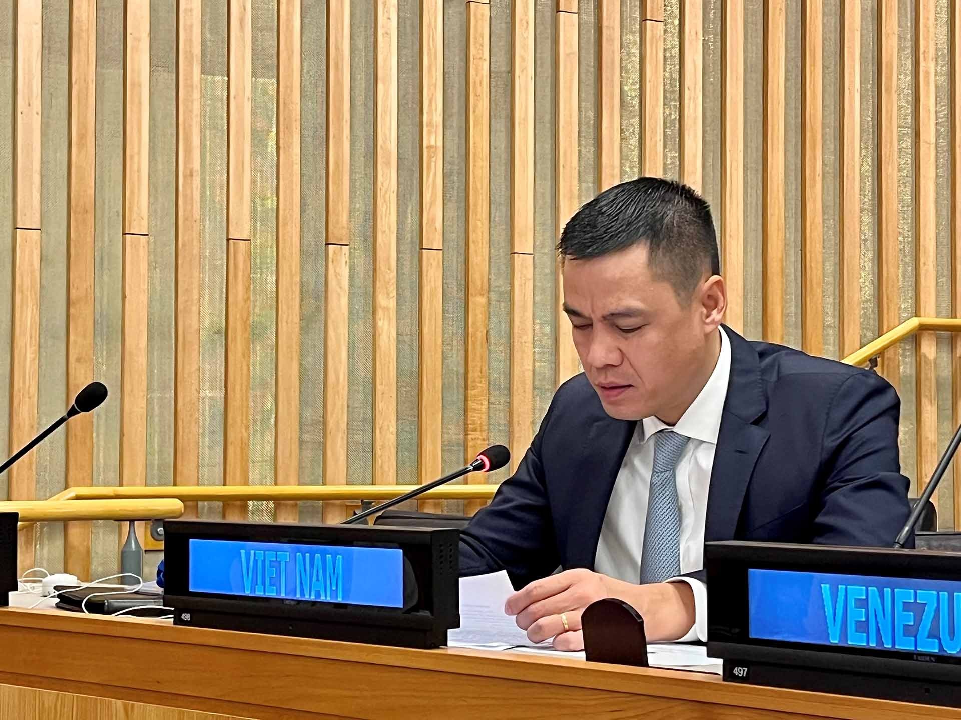 Đại sứ Đặng Hoàng Giang, Trưởng Phái đoàn thường trực Việt Nam tại LHQ phát biểu tại cuộc họp.