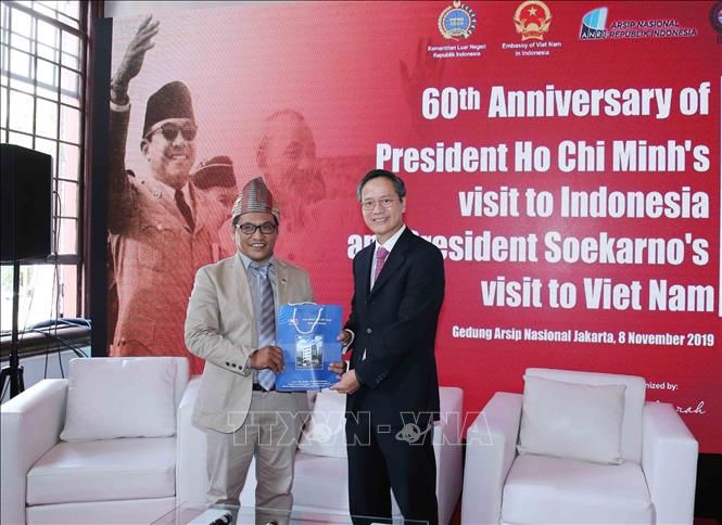 dau moc trong lich su lau dai giua hai dan toc