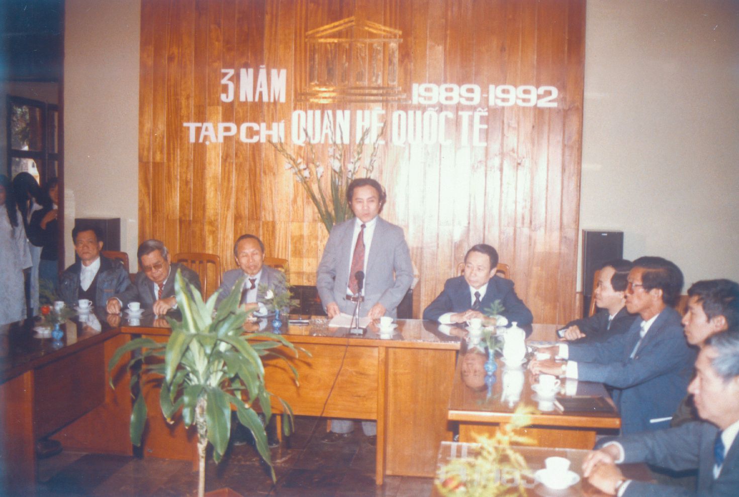 Tạp chí Quan hệ Quốc tế ra đời như thế Tạp chí Quan hệ Quốc tế ra đời như thế