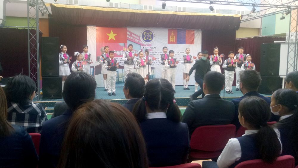 Kỷ niệm 40 năm trường mang tên Chủ tịch Hồ Chí Minh ở thủ đô Ulan Bator