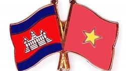 Lãnh đạo Việt Nam chúc mừng 67 năm Quốc khánh Vương quốc Campuchia
