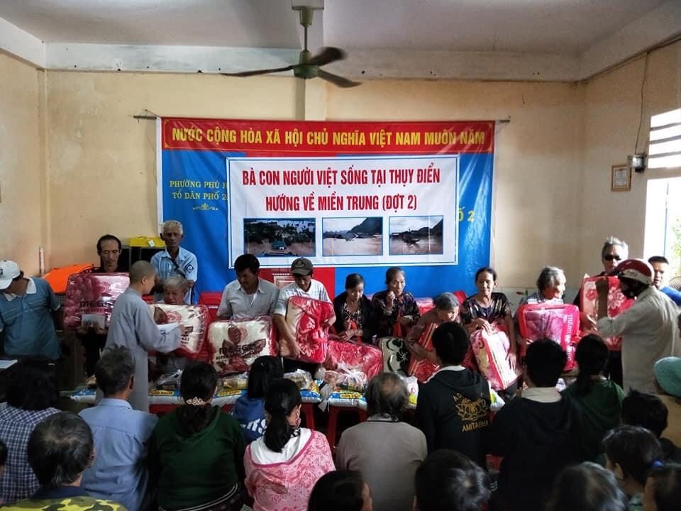 Cộng đồng người Việt tại Thụy Điển ủng hộ đồng bào miền Trung khắc phục hậu quả lũ lụt