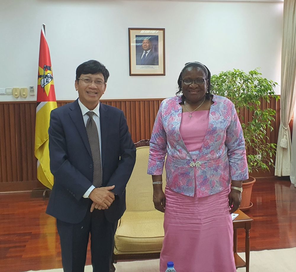 Đại sứ Lê Huy Hoàng và Ngoại trưởng Verónica Nataniel tại cuộc gặp làm việc chiều 23-11-2020 Đại sứ Lê Huy Hoàng và Ngoại trưởng Verónica Nataniel tại cuộc gặp làm việc chiều 23-11-2020