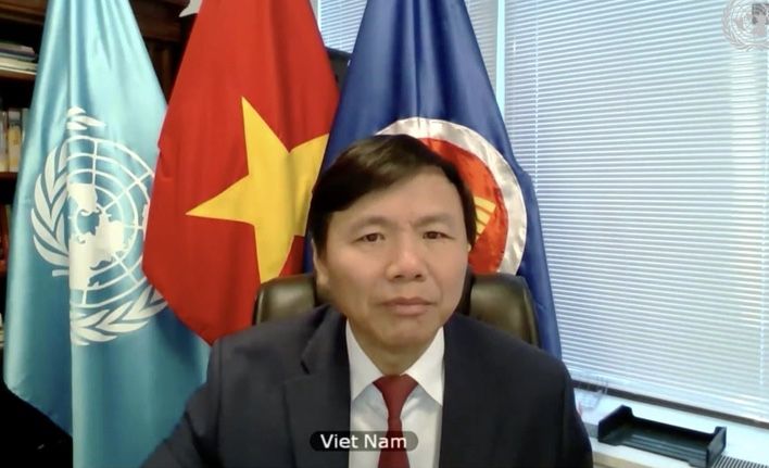 Phát biểu tại cuộc họp, Đại sứ Đặng Đình Quý, Trưởng Phái đoàn thường trực Việt Nam tại LHQ