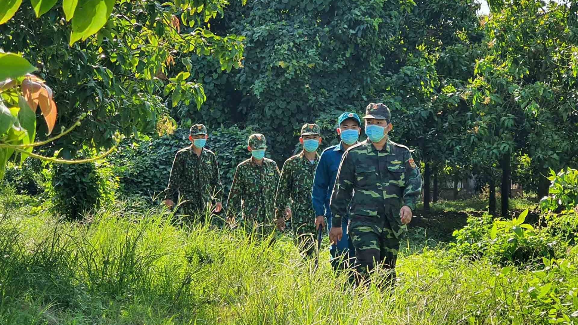 Đồn Biên phòng cửa khẩu Long Bình thực hiện nhiệm vụ 'kép' nơi biên giới