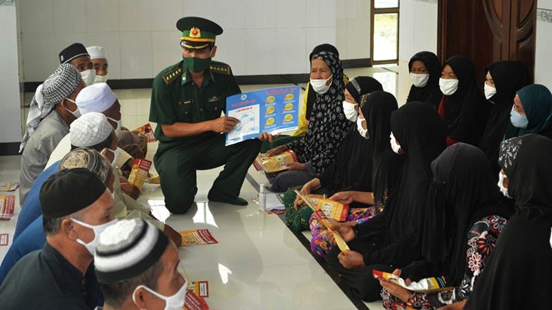 Đưa pháp luật vào cuộc sống vùng biên giới An Giang