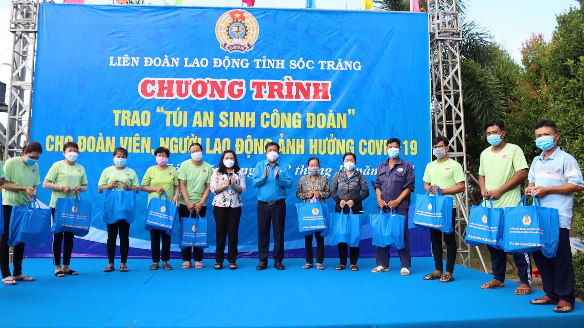 Sóc Trăng đề nghị các doanh nghiệp chia sẻ khó khăn, nguồn lực trong phòng chống dịch Covid-19