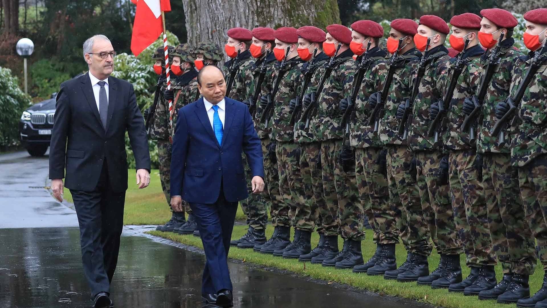 Tổng thống Liên bang Thụy Sỹ Guy Parmelin chủ trì Lễ đón chính thức Chủ tịch nước Nguyễn Xuân Phúc
