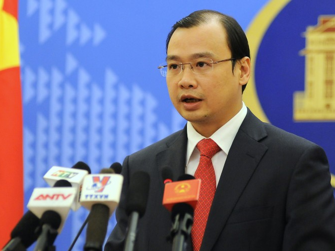 Việt Nam yêu cầu Trung Quốc chấm dứt việc bay ra đá Chữ Thập