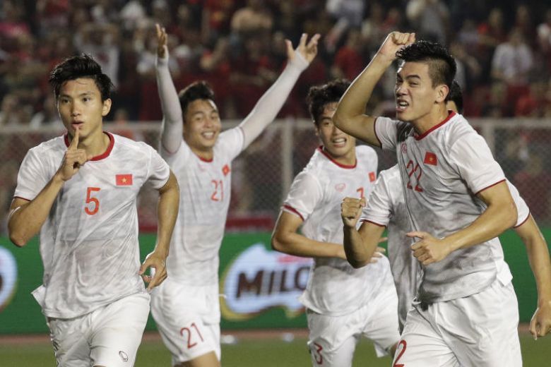 Truyền thông châu Á khen ngợi chiến thắng lịch sử của bóng đá Việt Nam