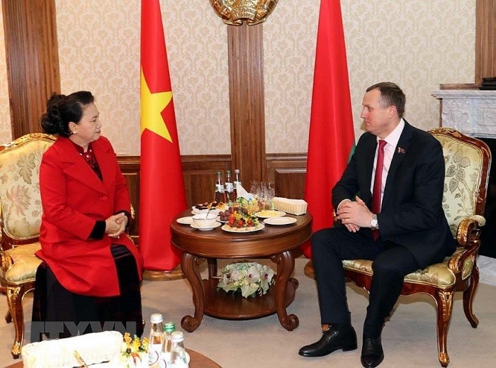 Chủ tịch Quốc hội đến Thủ đô Minsk, bắt đầu thăm chính thức Cộng hòa Belarus chu tich quoc hoi den thu do minsk bat dau tham chinh thuc cong hoa belarus