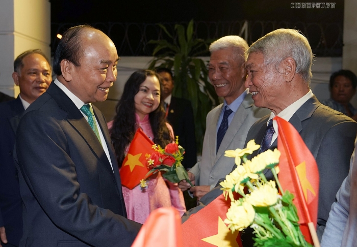 thu tuong tham dai su quan va cong dong nguoi viet nam tai myanmar