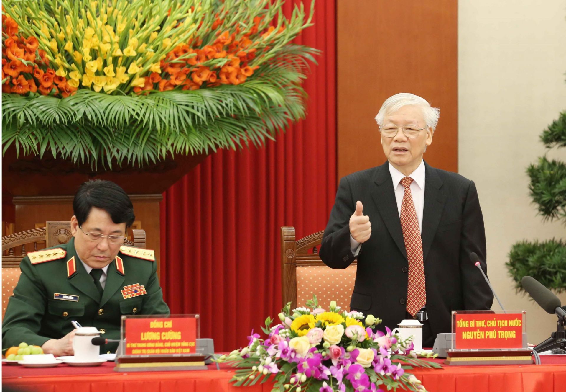 75 năm Quân đội nhân dân Việt Nam anh hùng vững bước dưới lá cờ vinh quang của Đảng