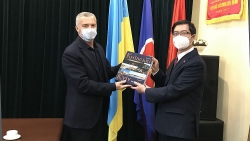 Đại sứ Nguyễn Hồng Thạch làm việc với Hội Hữu nghị Ukraine-Việt Nam