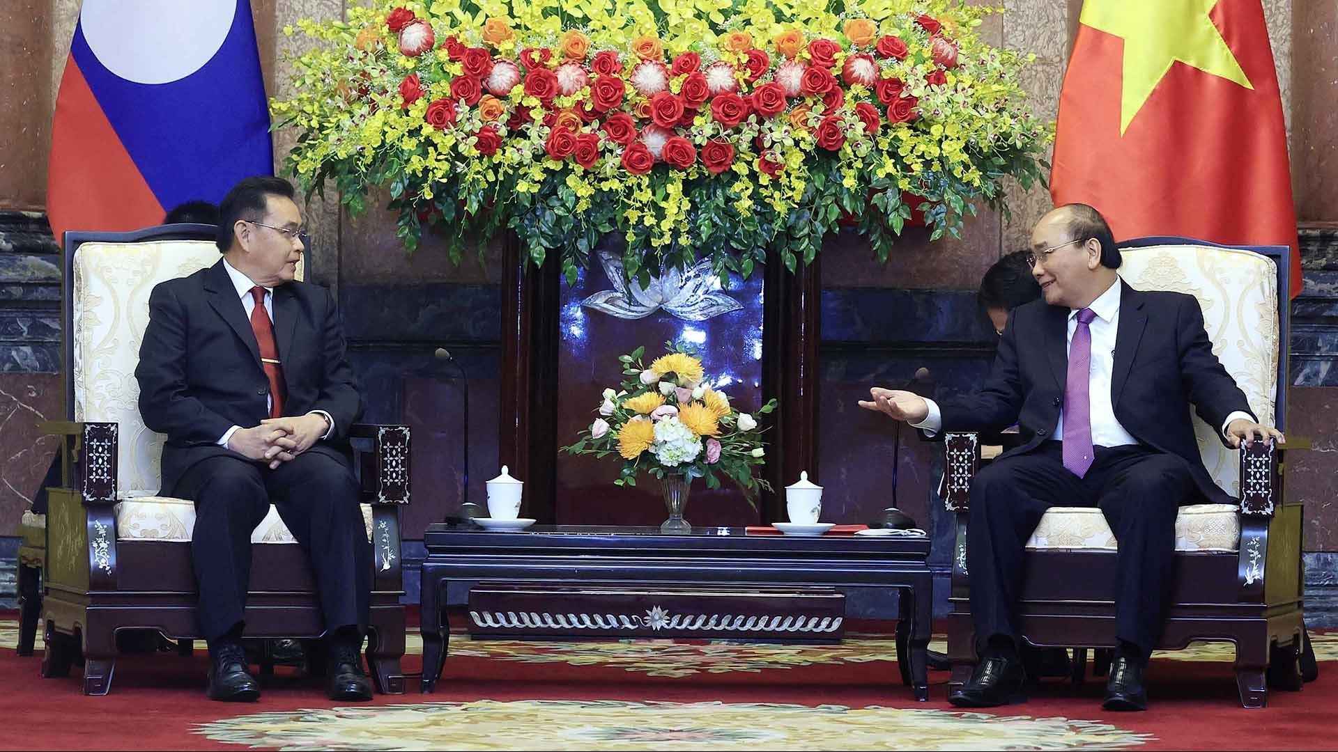 Chủ tịch nước Nguyễn Xuân Phúc tiếp Chủ tịch Quốc hội Lào Saysomphone Phomvihane