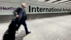 'Cú bồi' nguy hiểm - Omicron