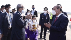 Chủ tịch nước Nguyễn Xuân Phúc đến Phnom Penh, bắt đầu chuyến thăm cấp nhà nước Vương quốc Campuchia