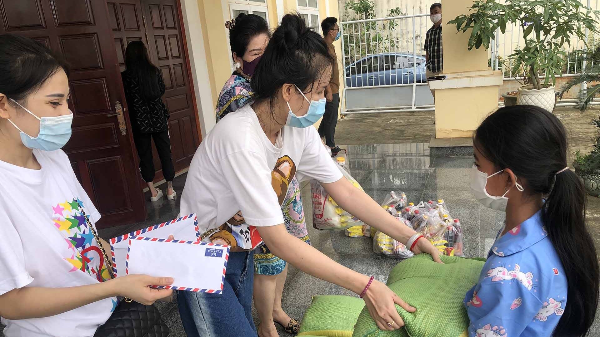 Ấm áp tình nghĩa đồng bào tại thành phố Preah Sihanouk, Campuchia