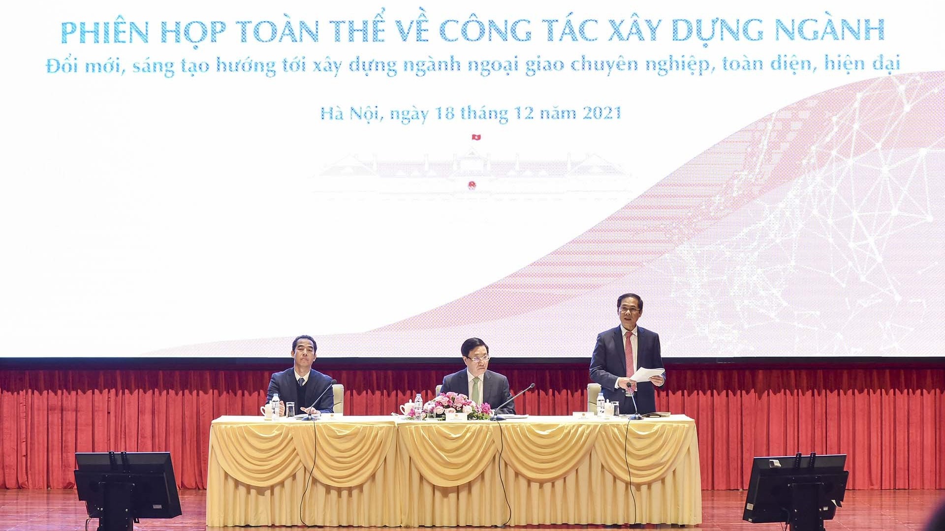 Viết tiếp trang sử vàng của nền ngoại giao hiện đại