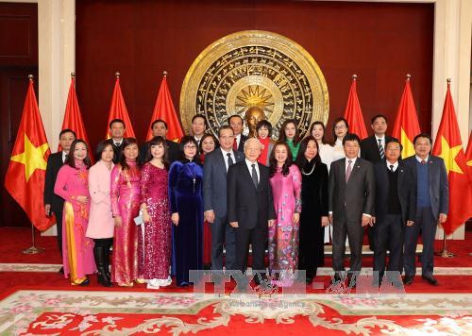 thuc day quan he viet trung phat trien lanh manh tich cuc va vung chac hon