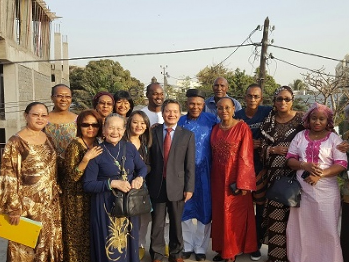 Mang mùa Xuân đến với người Việt ở Senegal