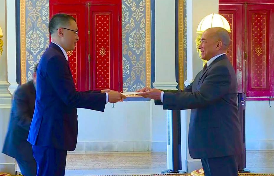 Quốc vương Norodom Sihamoni chào đón tân Đại sứ Việt Nam tại Campuchia