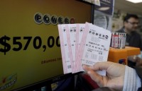 30 nam chi mua 1 day so nguoi dan ong bat ngo trung 2 giai doc dac