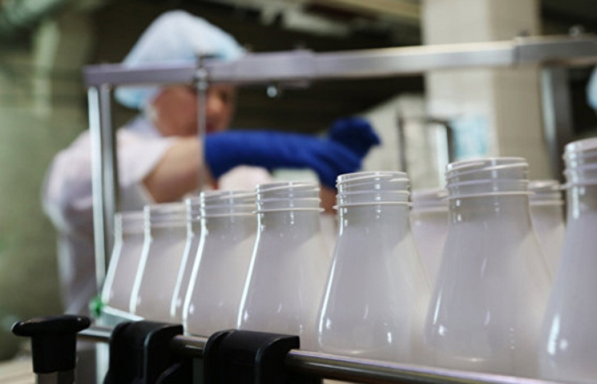 Nga cấm nhập khẩu sữa từ Belarus