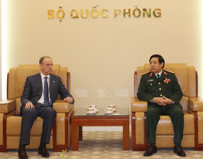 Bộ trưởng Quốc phòng tiếp Thư ký Hội đồng An ninh Liên bang Nga