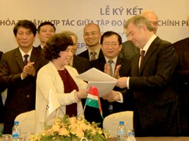 Tập đoàn TH đưa mô hình sản xuất sữa tươi sạch sang Liên bang Nga