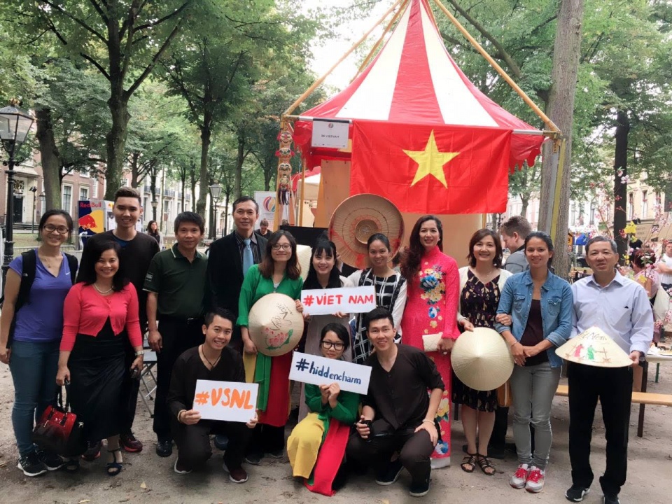 doi dao suc tre va tai nang viet o ha lan