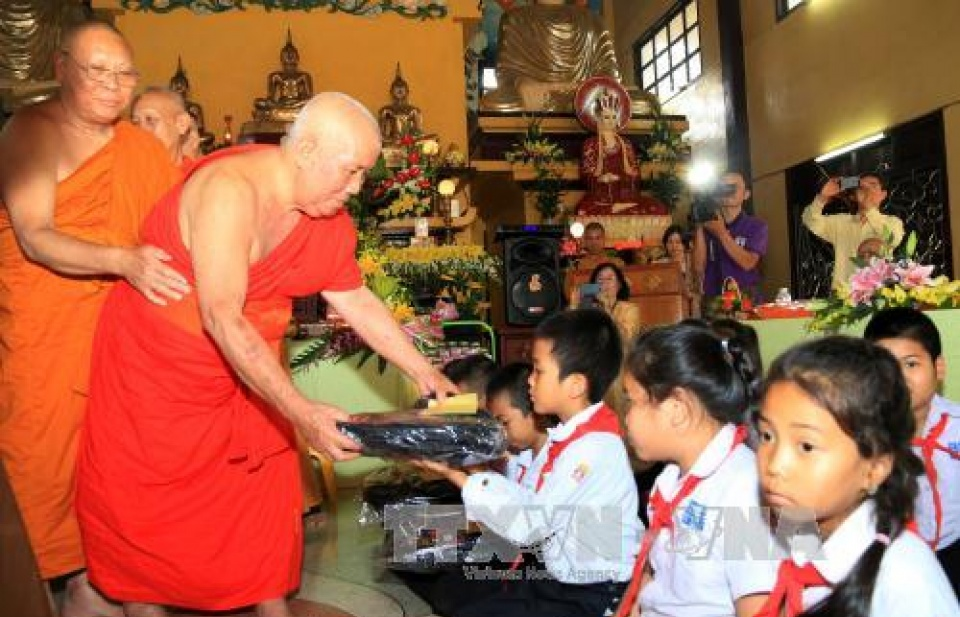 Tưởng niệm danh tăng đất Việt tại Lào