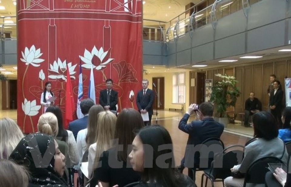 Sinh viên Việt Nam tại Nga chào mừng Năm APEC 2017