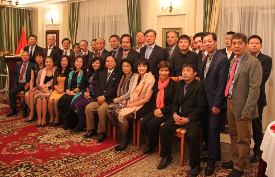 Tân Đại sứ Việt Nam tại Ba Lan gặp mặt bà con kiều bào