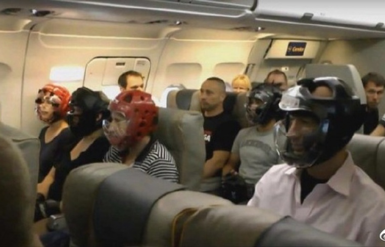 Làn sóng tẩy chay United Airlines lan rộng trên internet