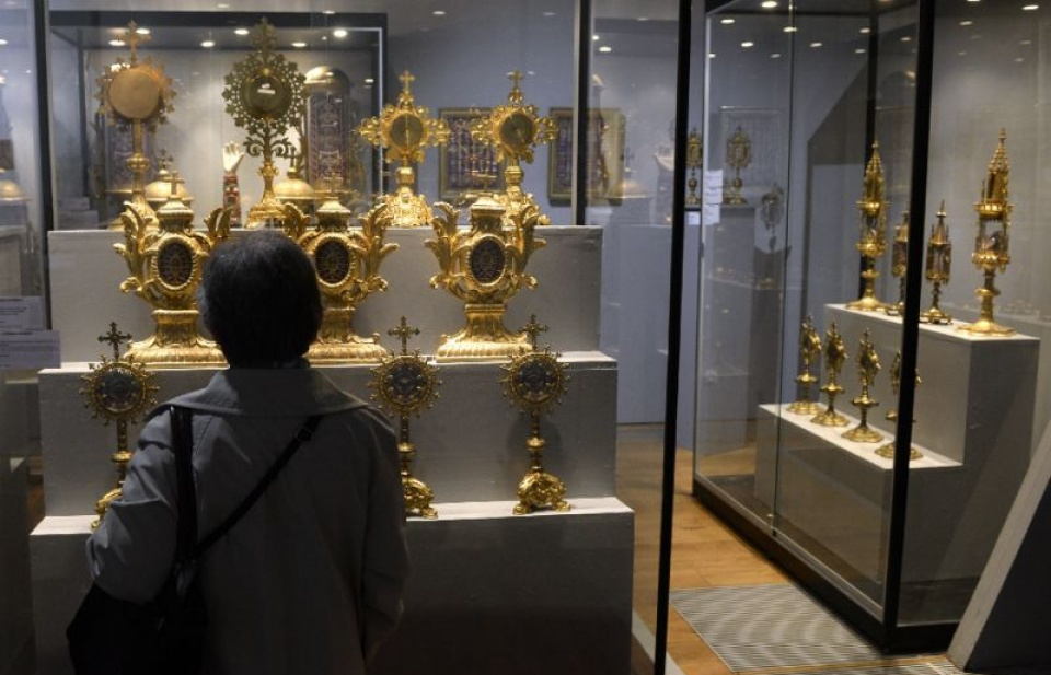 Pháp: "Vương miện của Đức Mẹ" từ thế kỷ 19 bị đánh cắp